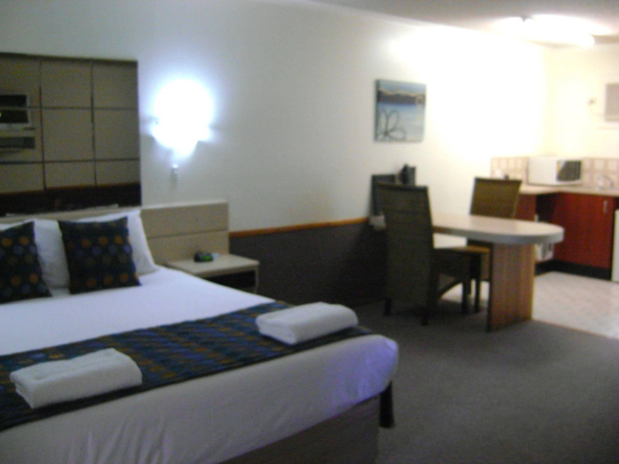 Rockhampton Court Motor Inn Εξωτερικό φωτογραφία
